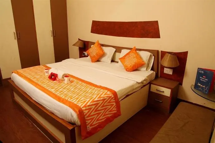 OYO Rooms Godowlia Shivala Road - Image 1