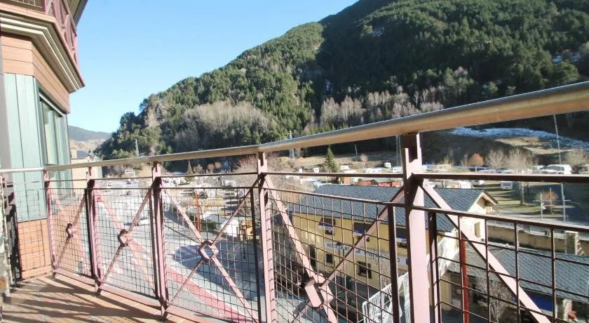 Novell, Canillo centro, zona Grandvalira - Image 1