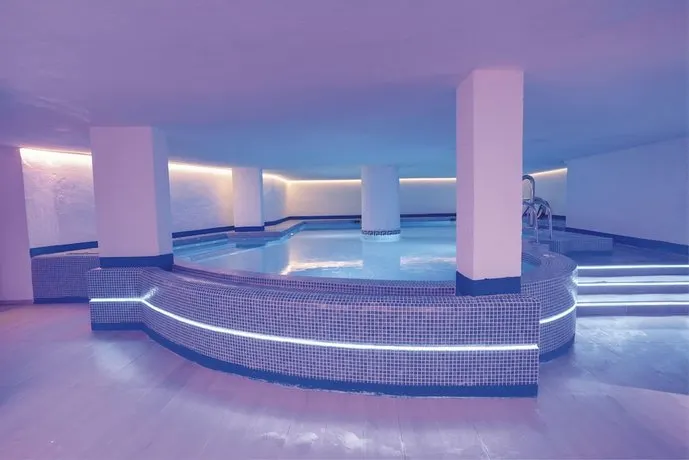 R2 Bahia Cala Ratjada Design Hotel - Image 1