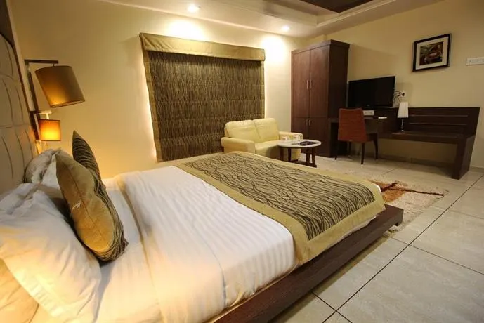 Hotel Jayson - Image 1