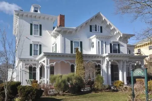 Bayberry Inn of Newport - Image 1