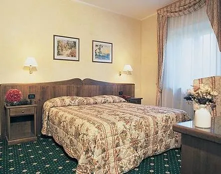 Hotel Pavone - Image 1