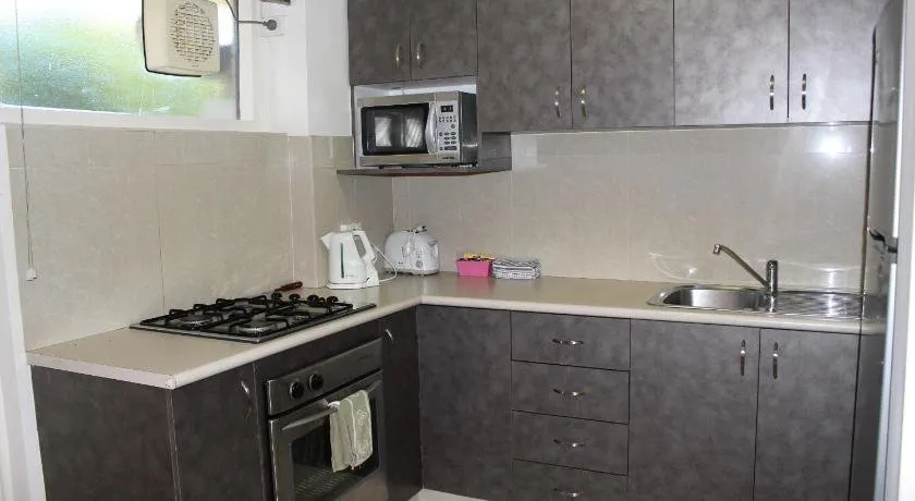 Studio 3 - ground floor Fremantle apartment - Image 1