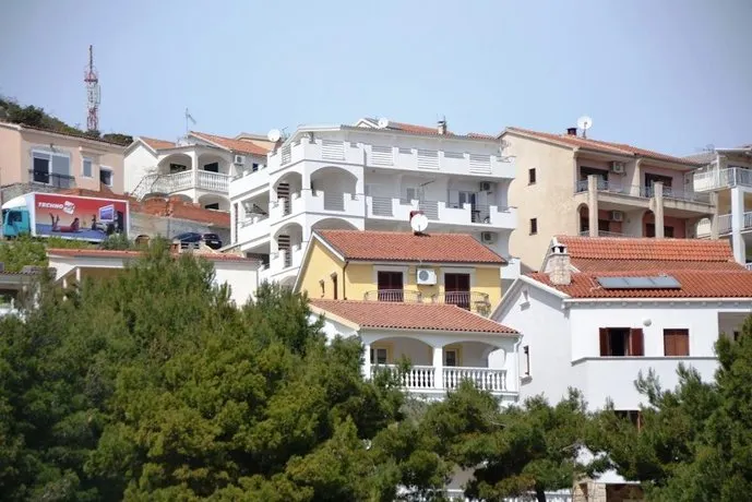 House With Sea View - Image 1