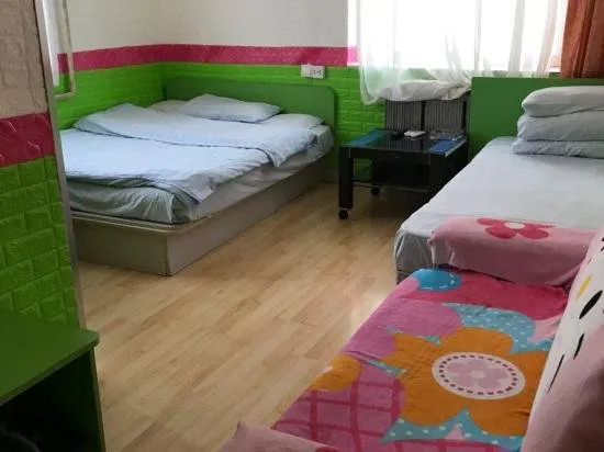 Heart to Heart Hotel Dalian - Image 1