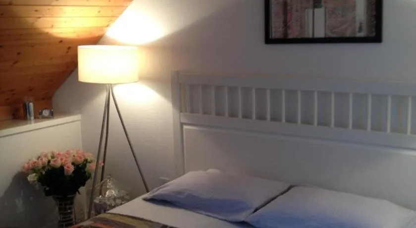 Executive suite in Zug Old Town Triplex - Image 1