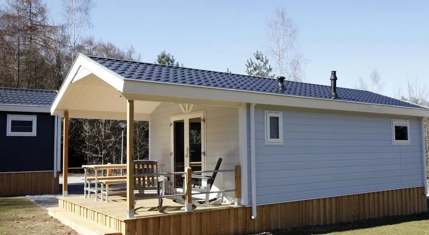 Outdoor Cottage - Image 1