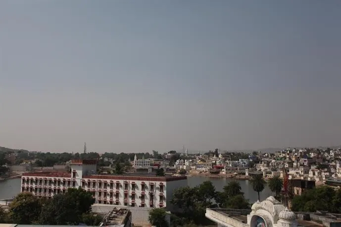 V.K. Hotel - Image 1