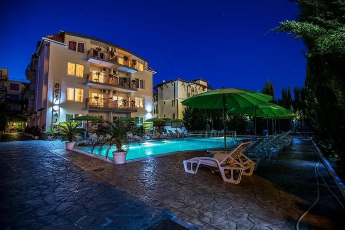 Belle Air Apartments - Image 1