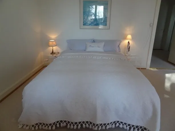 The Garden Guesthouse - Image 1