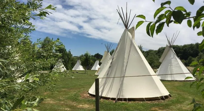 Les Tipis Du Bonheur De Vivre - Image 1