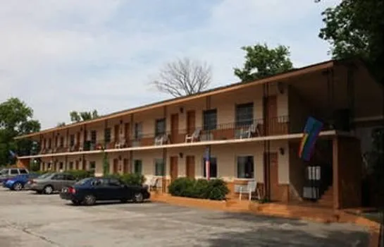 Parliament Resort - Gay Men's Resort - Image 1