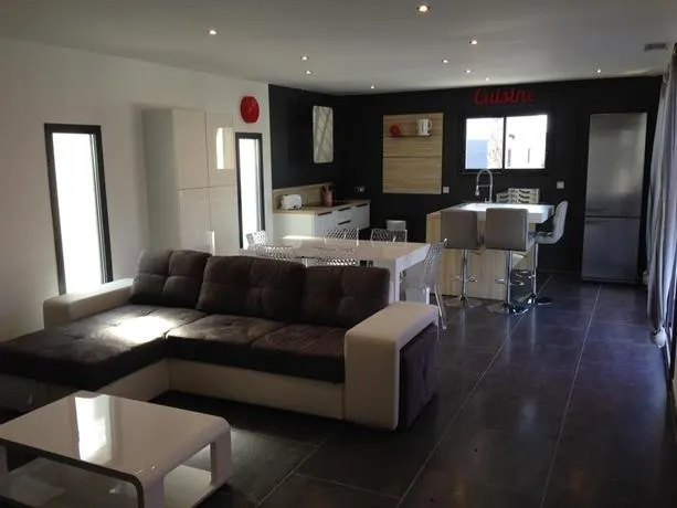 Maison Ocelia - Image 1