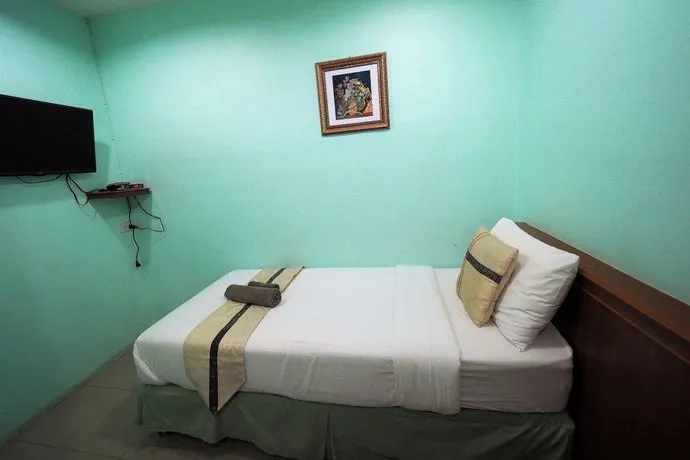 Phoom House - Image 1