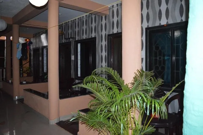 Cactus Guesthouse - Image 1