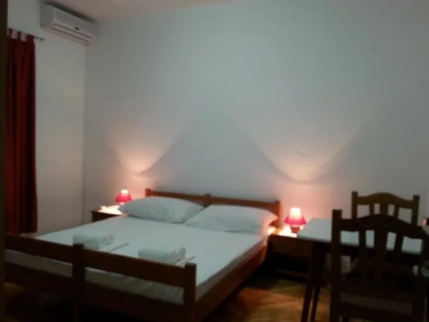 Rooms Ante - Image 1