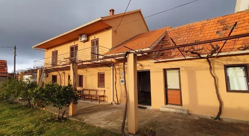Apartment Put Vidaka - Image 1