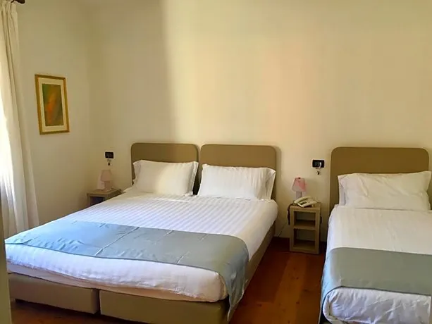 Albergo Isetta - Image 1