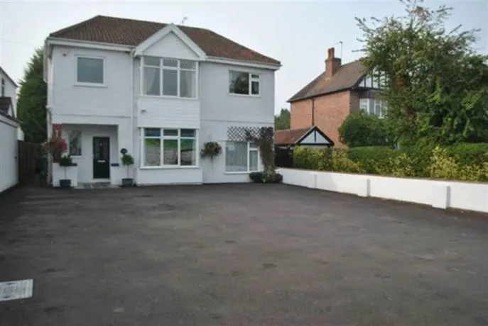 Kendall Guest House Saltford - Image 1