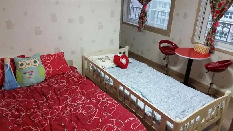 Gentleman House - Image 1