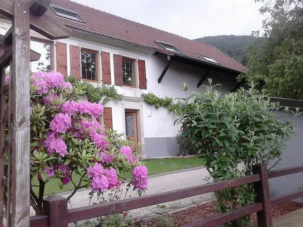 Ferme Terre Des Plantes Bed & Breakfast - Image 1