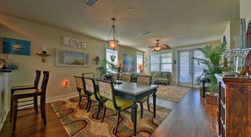 Galveston Condo W/ Pool Access & Ocean Views! - Image 1
