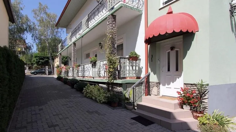 Larisa Villa - Image 1