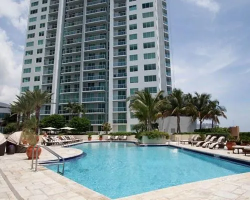 Residence at Bayside by Elite City Stays - Image 1