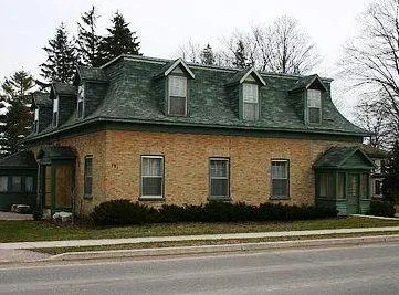 Sommerville Court Motel Bed And Breakfast - Image 1