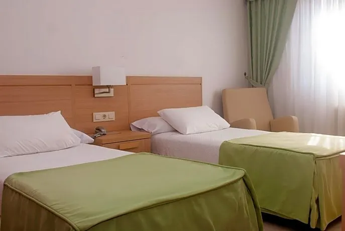 Hotel El Duende - Image 1