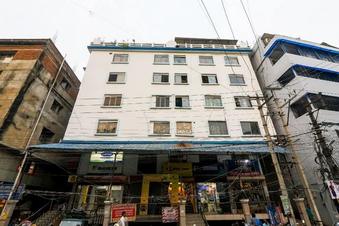 Sangam Grand By OYO Rooms - Image 1