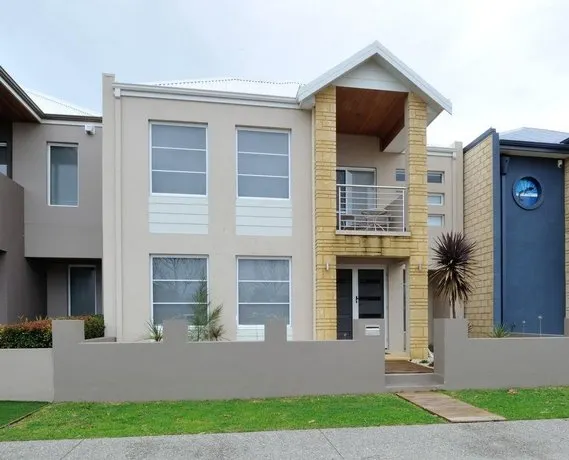 Breezes on Flinders - Image 1