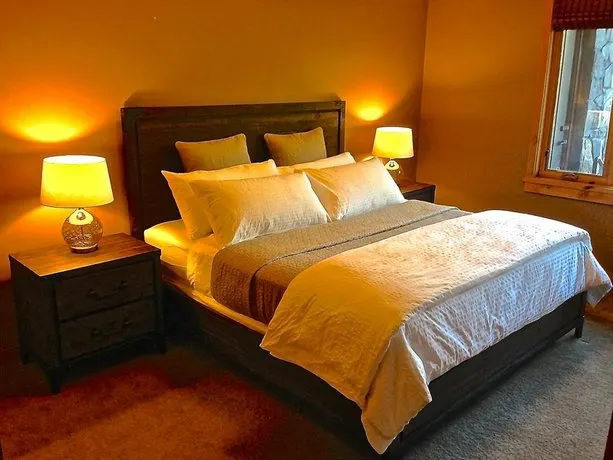 Luxury Canmore Vacations - Image 1