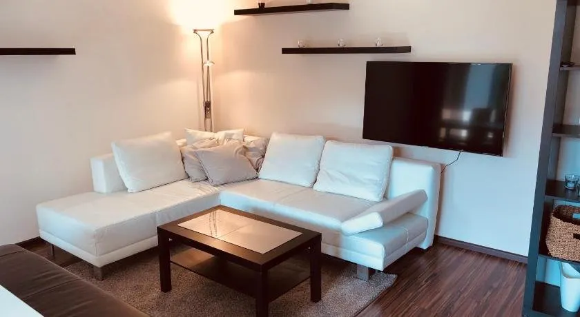 25h GARDEN Apartment LUXURY PLUS private Beach - Image 1