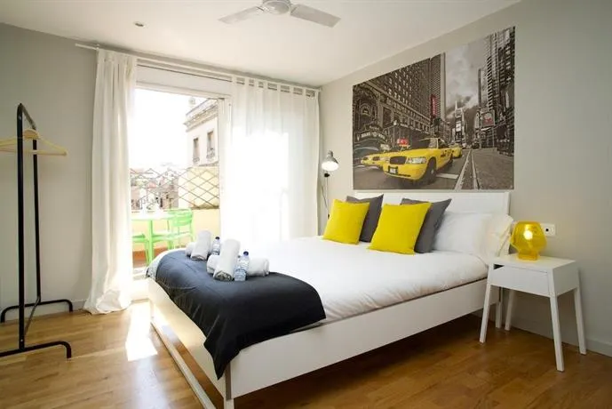 BarcelonaForRent Manhattan Suites - Image 1