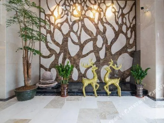 QIANXI YIHE HOTEL - Image 1