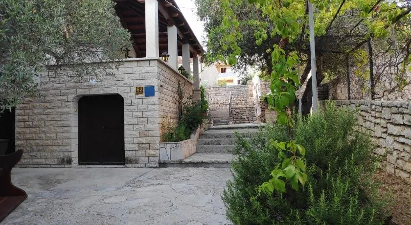 Apartments Vrsalovic - Image 1