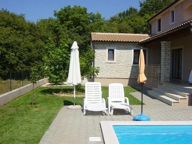 Villa Marjan Sveti Lovrec - Image 1