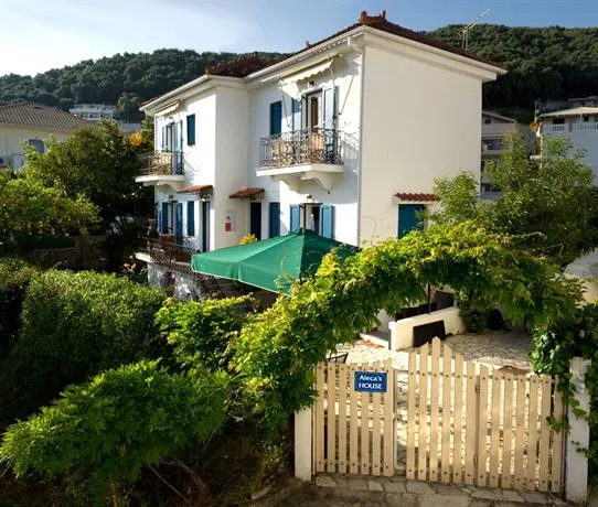 Aleca's Haus - Image 1