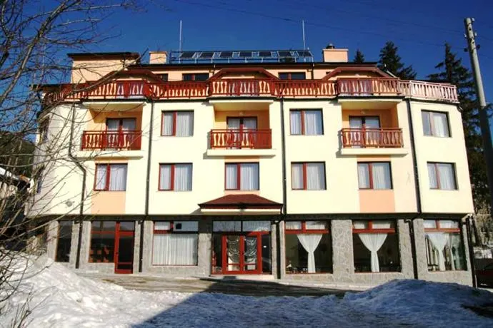 Boryka Family Hotel - Image 1