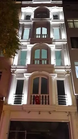 Montino Hotel - Image 1