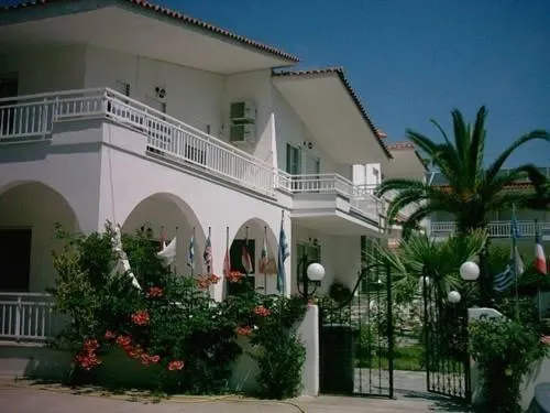 Astoria Aparthotel - Image 1