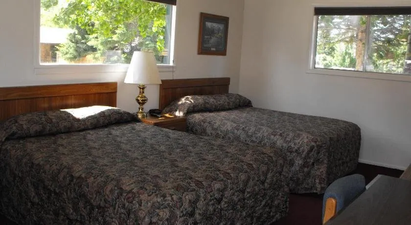 Snow King Motel - Image 1