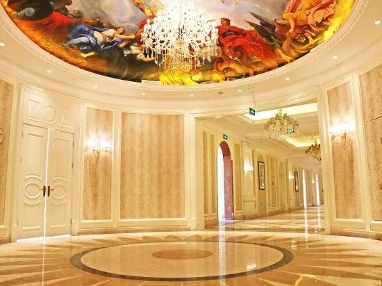 Macrolink Legend Hotel - Image 1