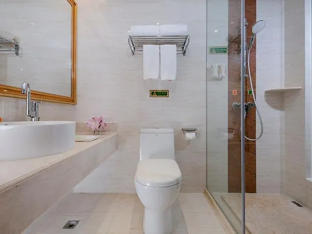 Vienna Hotel (Guangzhou Baiyun Longgui & Xialiang Metro Station) - Image 1