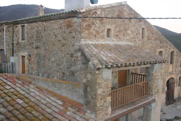 Requesens - Image 1