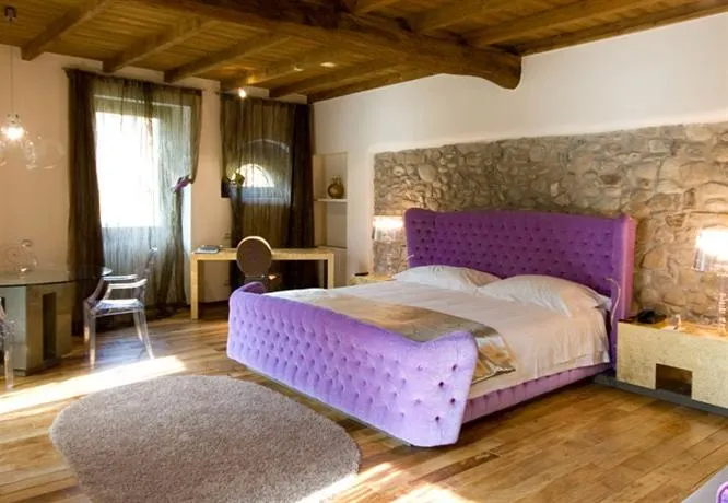 1711 Contrada Resort & Spa - Image 1