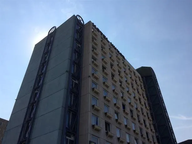 Hunor Hotel Budapest - Image 1