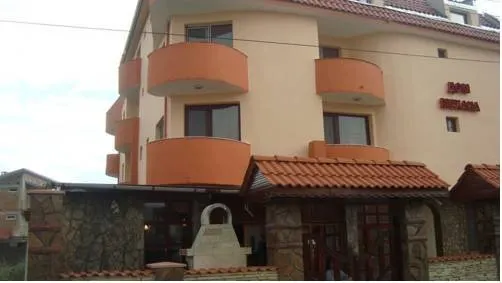 Karadarlievi Guest House - Image 1