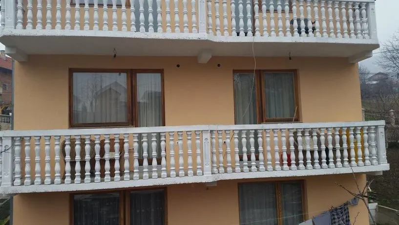 Guesthouse Haris - Image 1